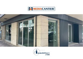 Negozio VIALE REGINA MARGHERITA, Pescara - foto 1