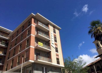 Facciata - Stabile - Palazzo corso Massimo d'Azeglio, 67, Ivrea - foto 3