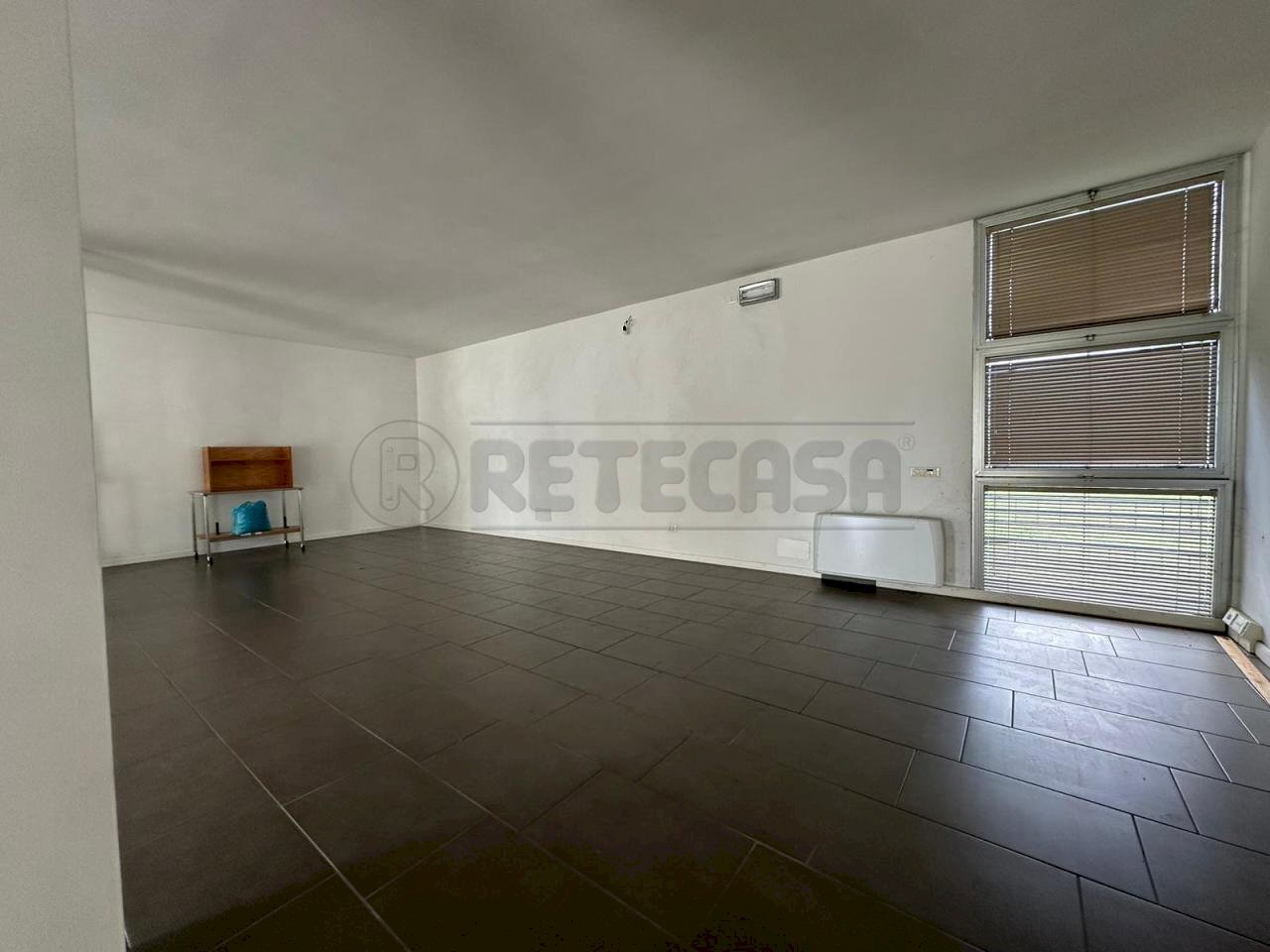 2b506d3b-f2ee-4786-80bb-bade1ef2a8e9.jpg - Stabile - Palazzo Bassano del Grappa - foto 3