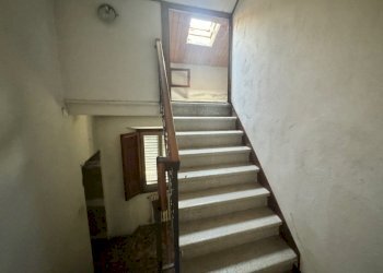 scale - Villa Via del Bisenzio, Vernio - foto 5