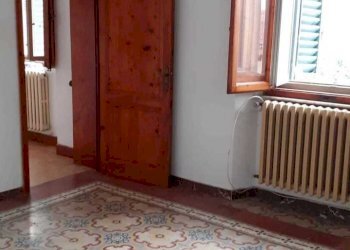 camera da letto - Villa Via del Bisenzio, Vernio - foto 6