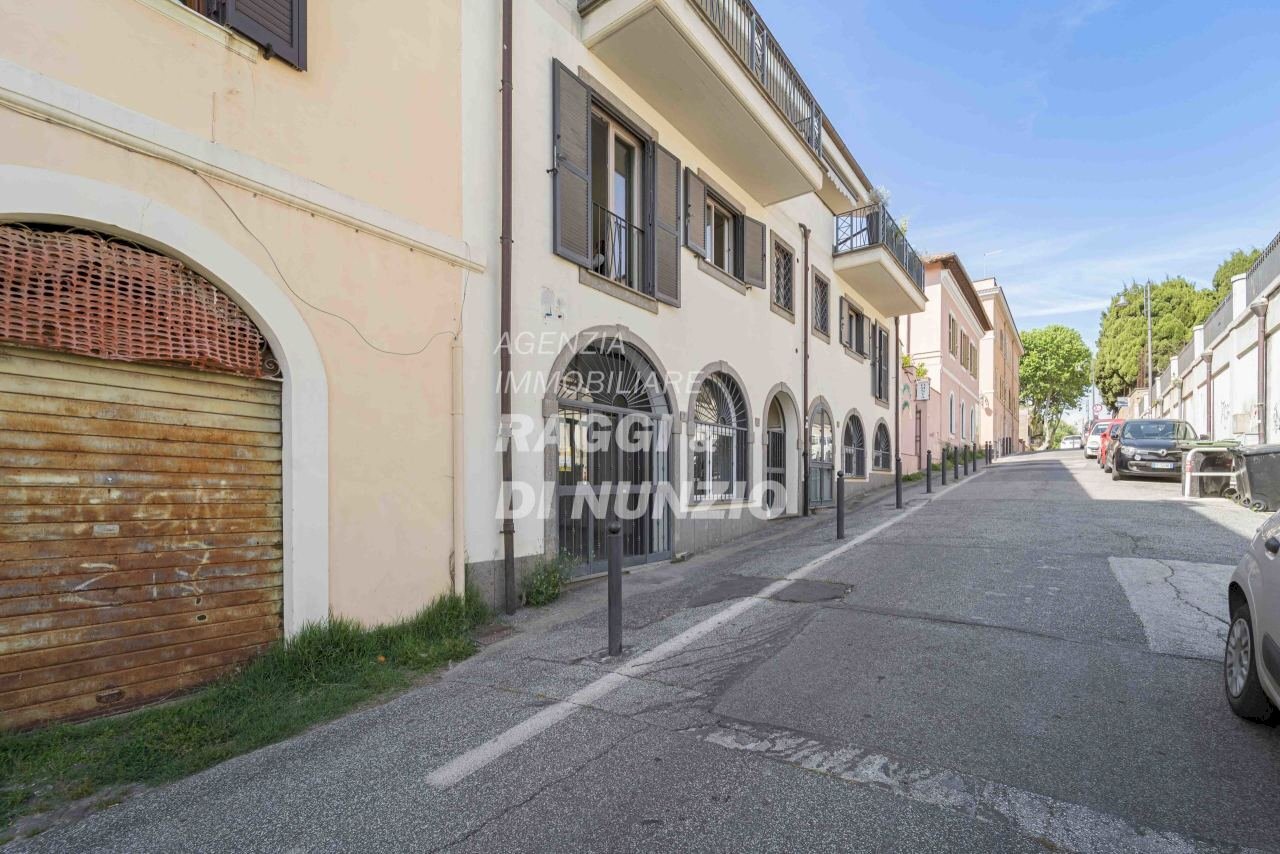 0002.jpg - Commercial Premises Via Principe di Napoli 5, Grottaferrata - photo 2