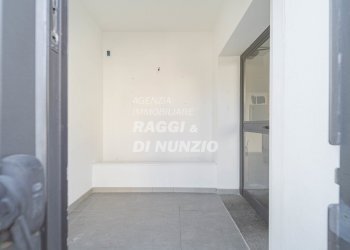 0003.jpg - Locale Commerciale Via Principe di Napoli 5, Grottaferrata - foto 3