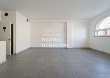 0005.jpg - Locale Commerciale Via Principe di Napoli 5, Grottaferrata - foto 5