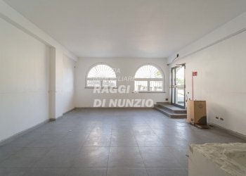 0009.jpg - Locale Commerciale Via Principe di Napoli 5, Grottaferrata - foto 9