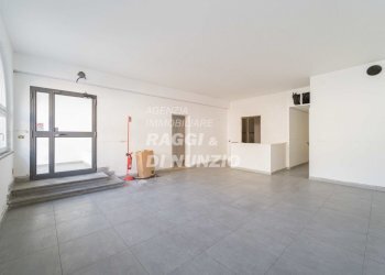 0011.jpg - Locale Commerciale Via Principe di Napoli 5, Grottaferrata - foto 11