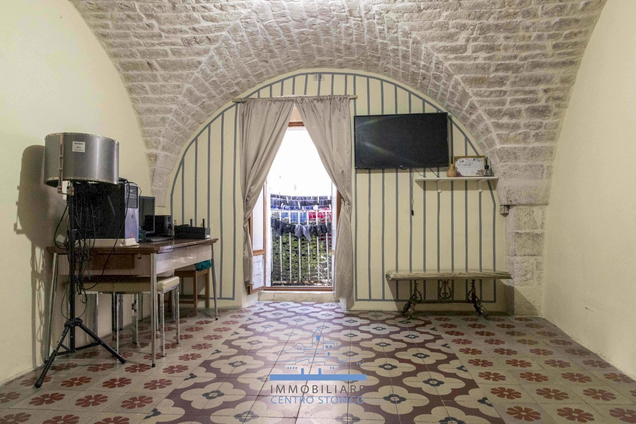 11.jpg - Casa indipendente Via Matteo Renato Imbriani, Ostuni - foto 2