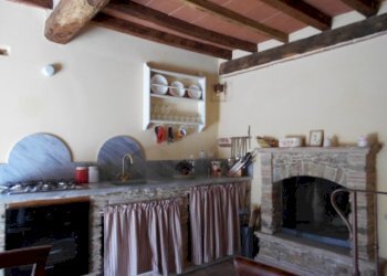 Portion of a house VIA GIUSTAGNANA, Seravezza - photo 21