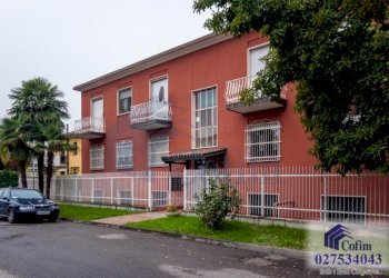 One-room apartment Pioltello - photo 13