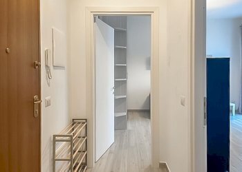 One-room apartment Pioltello - photo 4