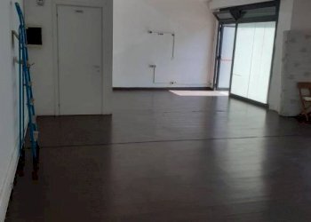 Interno non residenziale - Negozio via Boves, Carpi - foto 5