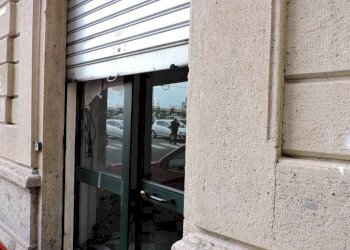 serranda - Shop via Amedeo Lattanzi, Genova - photo 1