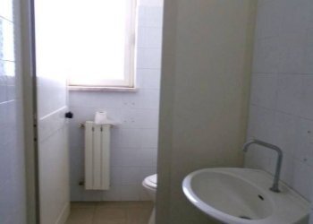 Bagno - Negozio via Ticino, Anzio - foto 34