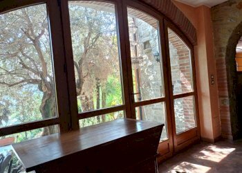 vetrata - Villa via della Villa, 41/A, Vignolo - photo 30