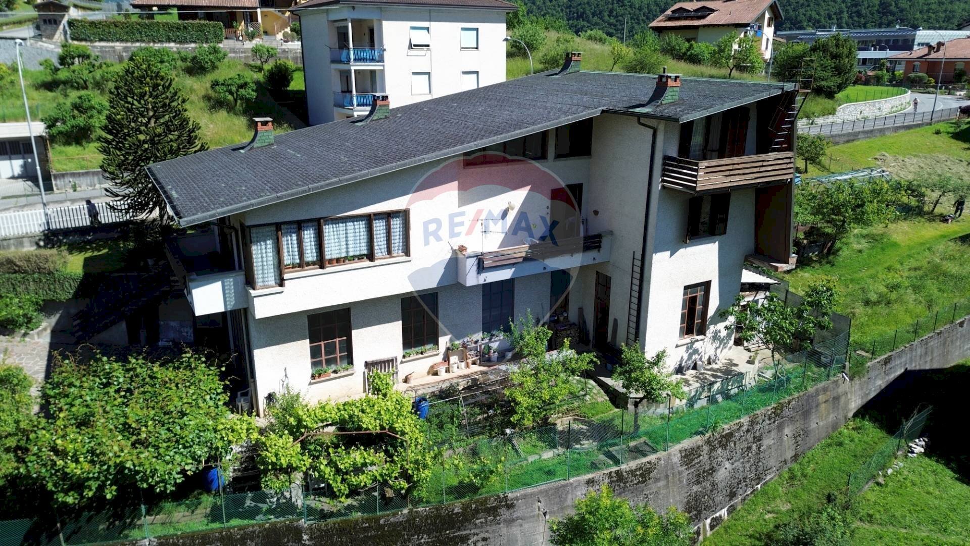 Villa Via San Gottardo, 3 
 Laxolo, Val Brembilla - foto 1