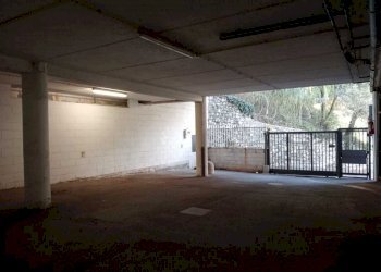 WhatsApp Image 2024-05-20 at 17.53.30 (1).jpeg - Box Via Lino Perissinotti 35, Chiavari - foto 3