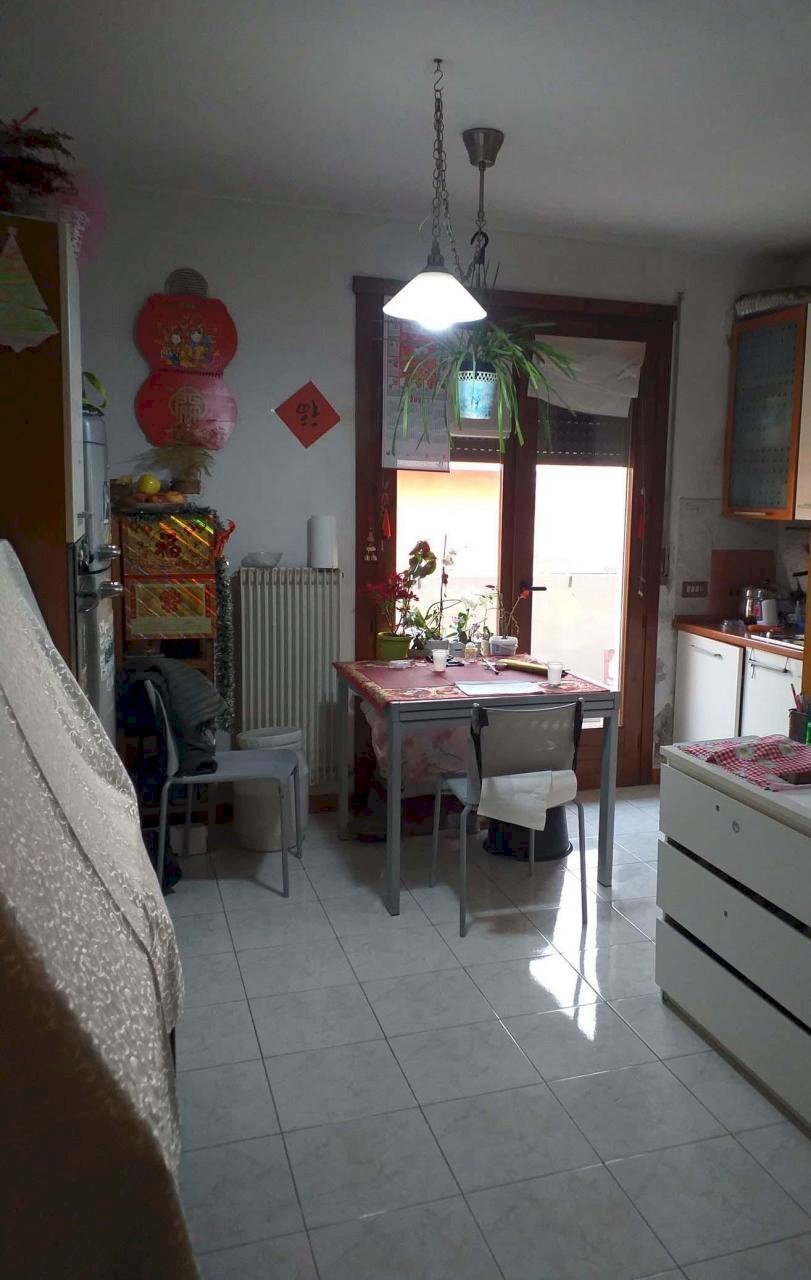 1597380_c_documento_con_foto-3.jpg - Appartamento via montà 170/a, Padova - foto 3