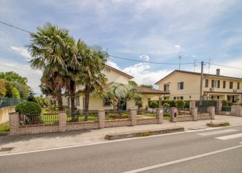 Villa Via Santerno Ammonite, Ravenna (neighborhood Ammonite) - photo 2