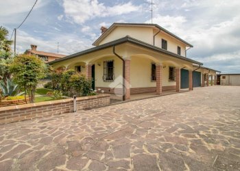 Villa Via Santerno Ammonite, Ravenna (neighborhood Ammonite) - photo 42