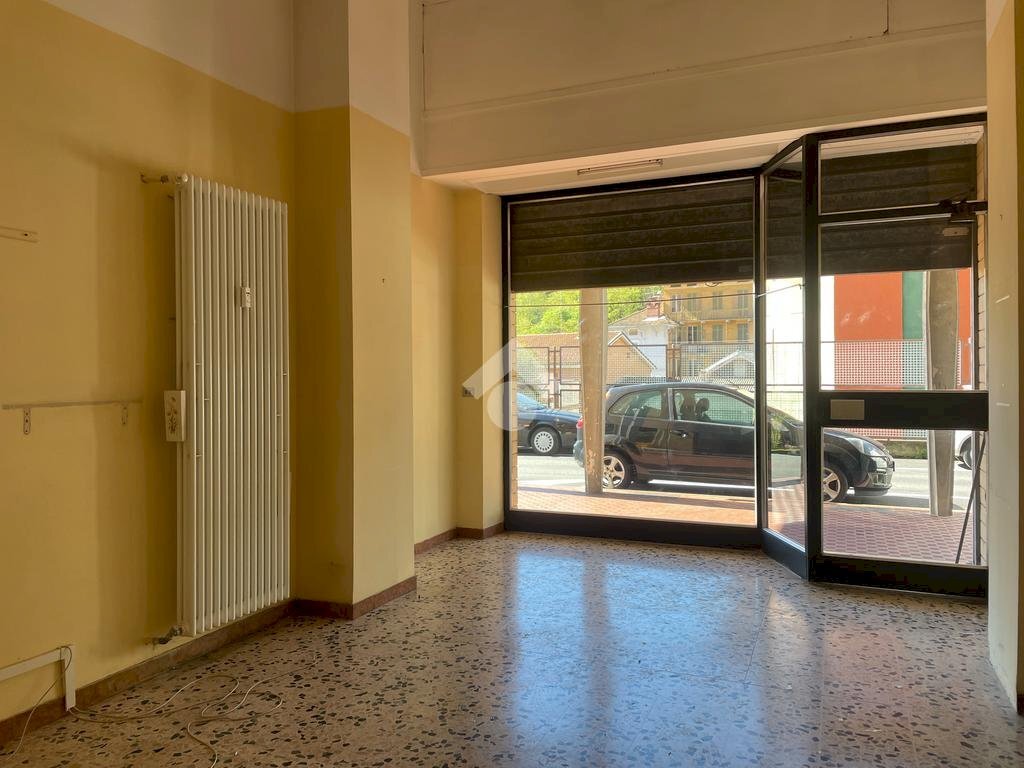 Shop Piazza Dante, Valdilana - photo 1