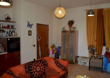 soggiorno - Appartamento via PRINCIPESSA JOLANDA, 2, Montemagno - foto 3