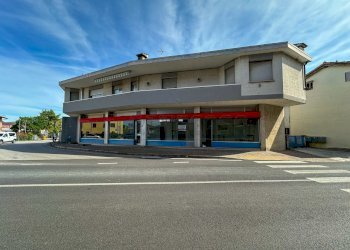 ESTERNI - Locale Commerciale Via Montello 40, Visco - foto 6