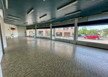 AREA DI PRODUZIONE - Locale Commerciale Via Montello 40, Visco - foto 10