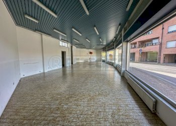 AREA DI PRODUZIONE - Locale Commerciale Via Montello 40, Visco - foto 11