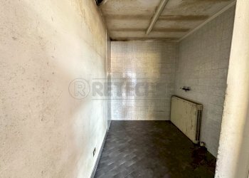 RIPOSTIGLIO - Locale Commerciale Via Montello 40, Visco - foto 14