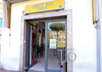 vetrina - Locale Commerciale Via Cavour 2, Ventimiglia - foto 13