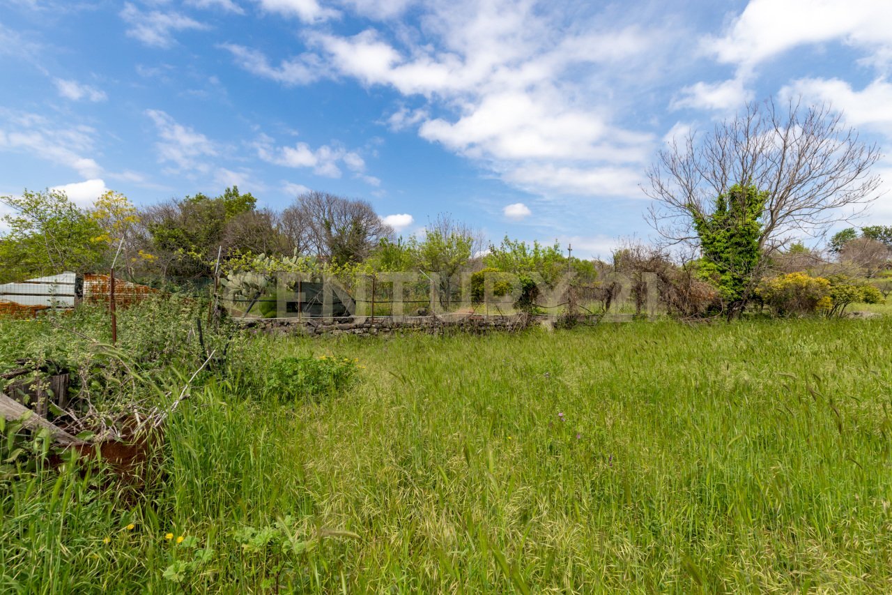Terreno Viagrande (9).jpg - Terreno edificabile Via dei Belfiore 4, Valverde - foto 1