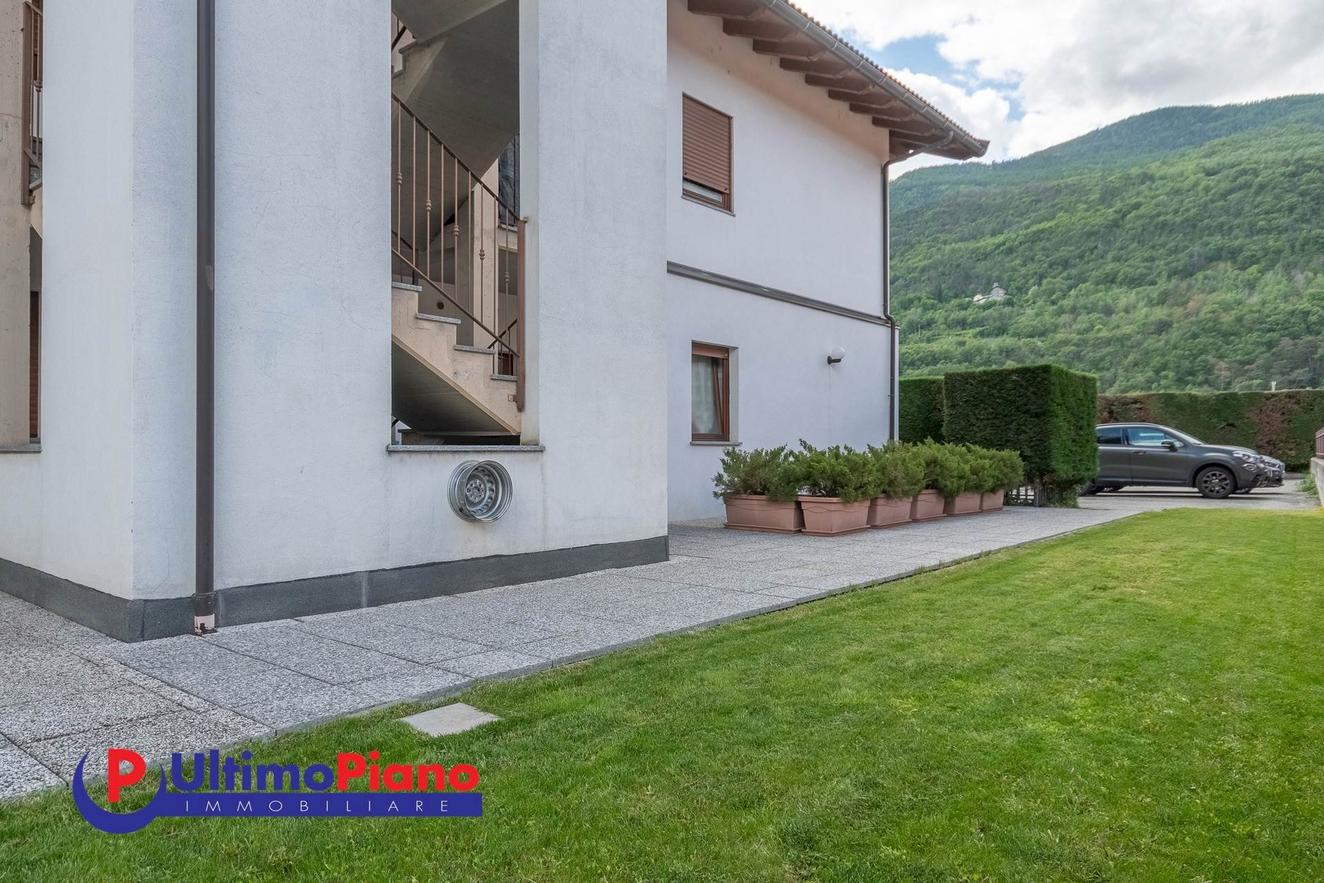 Three-room apartment Via Risorgimento 102/a, 102, Nus - photo 1