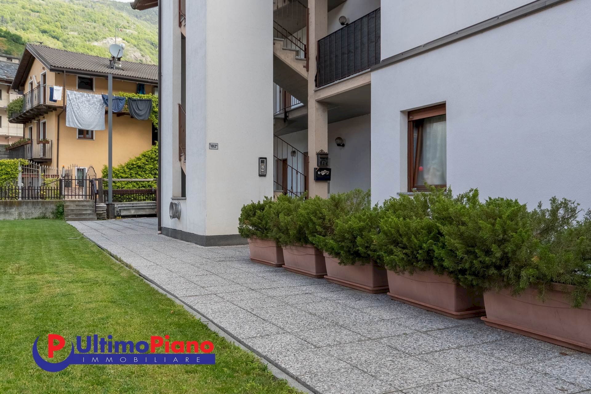 Three-room apartment Via Risorgimento 102/a, 102, Nus - photo 2