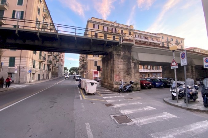 Three-room apartment Savona, Savona (neighborhood Darsena) - photo 2