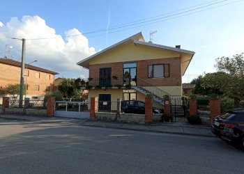 Semi-detached Villa Via Lorenzona, Ferrara (neighborhood Codrea) - photo 4