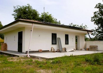 Facciata - Villa via Capodacqua, Spigno Saturnia - foto 14