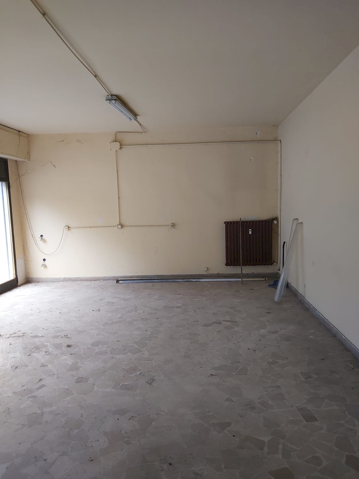 Locale Commerciale Guicciardini, Modena (zona Buon Pastore - Parco Amendola) - foto 3