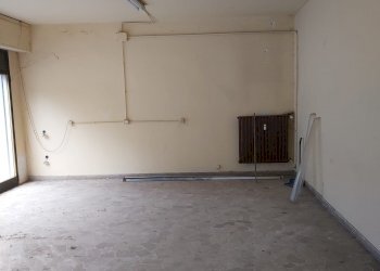 Locale Commerciale Guicciardini, Modena (zona Buon Pastore - Parco Amendola) - foto 3