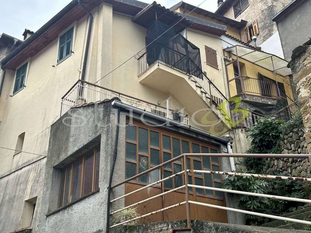 Facciata - Casa indipendente via Libero Alborno, snc, Ventimiglia - foto 3