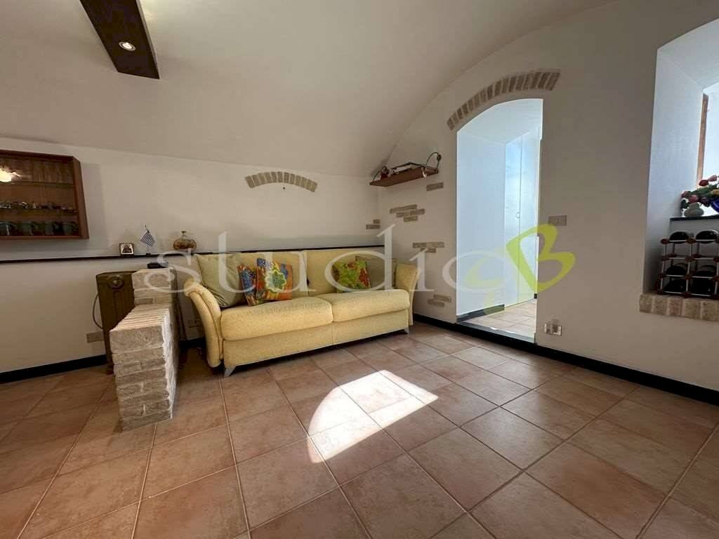 Salone - One-room apartment via Zecca, snc, Seborga - photo 3