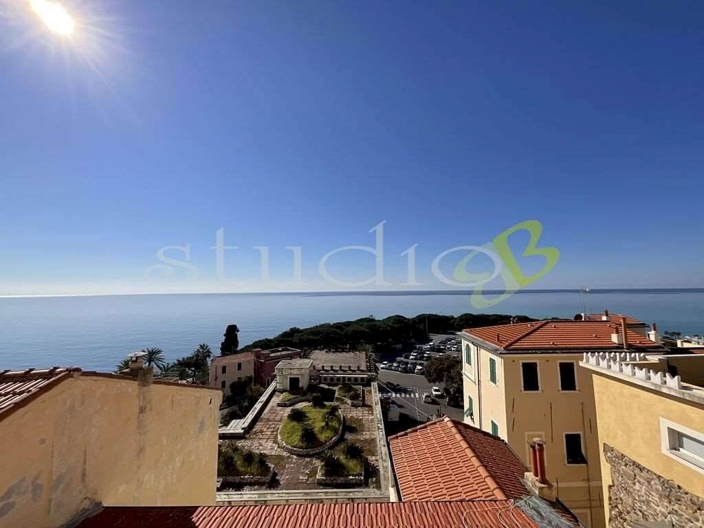 Vista - Apartment piazza del Popolo, snc, Bordighera - photo 1