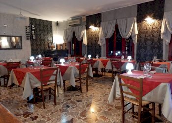 Interno non residenziale - Ristorante strada Piobesi, Carignano - foto 5