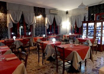 Interno non residenziale - Ristorante strada Piobesi, Carignano - foto 6