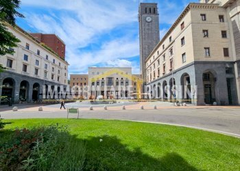 piazza - Bar Tavola Calda - Fredda piazza Monte Grappa, 6, Varese - foto 1