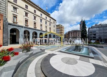 piazza - Bar Tavola Calda - Fredda piazza Monte Grappa, 6, Varese - foto 9