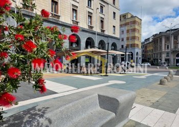 piazza - Bar Tavola Calda - Fredda piazza Monte Grappa, 6, Varese - foto 17