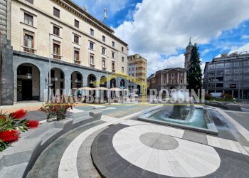 piazza - Bar Tavola Calda - Fredda piazza Monte Grappa, 6, Varese - foto 18