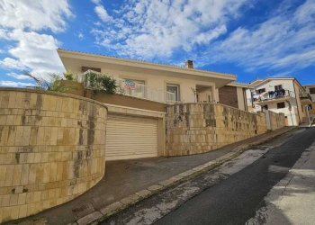 WhatsApp Image 2025-12-30 at 18.20.04.jpeg - Villa Modica - foto 2