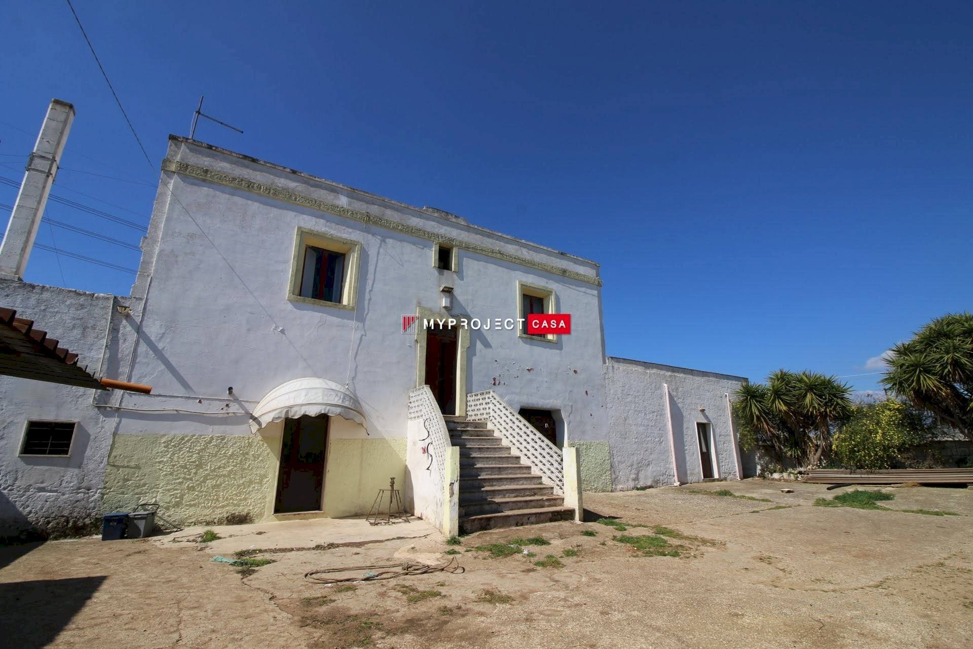 Locale Commerciale Via Per Monte Mesola, Crispiano - foto 1