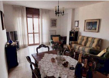 Three-room apartment Modena - photo 1